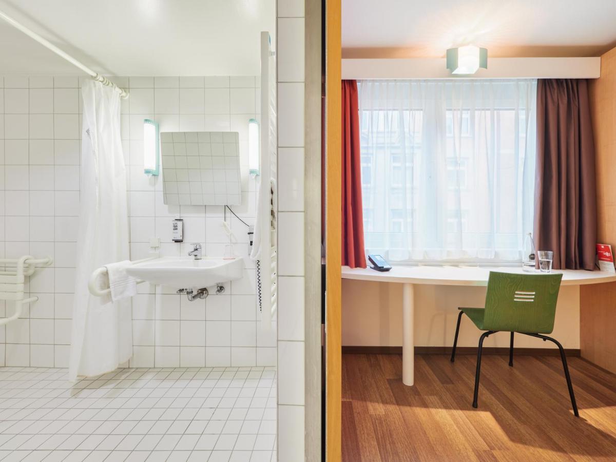 Standard Twin Room Accessible